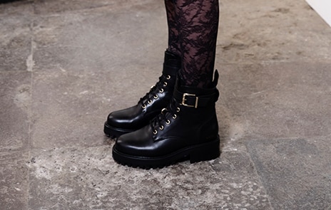 Skor från Novita online | Scorett.se Black Boots | Svarta stövlar, Boots, Sommarskor