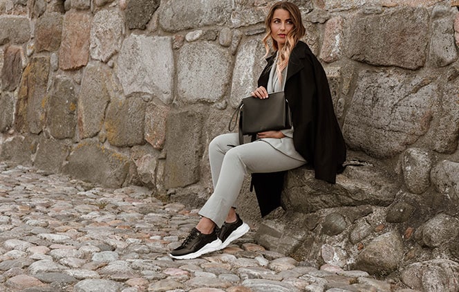 Skor från Dasia online | Scorett.se Dasia June Multi White Vita chunky sneakers med gulddetalj