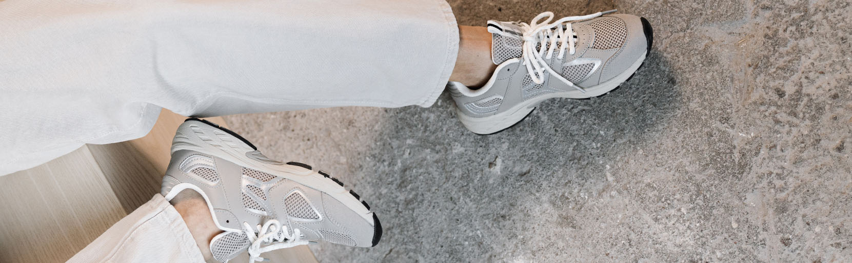 Shoppa säsongens sneakers hos Scorett