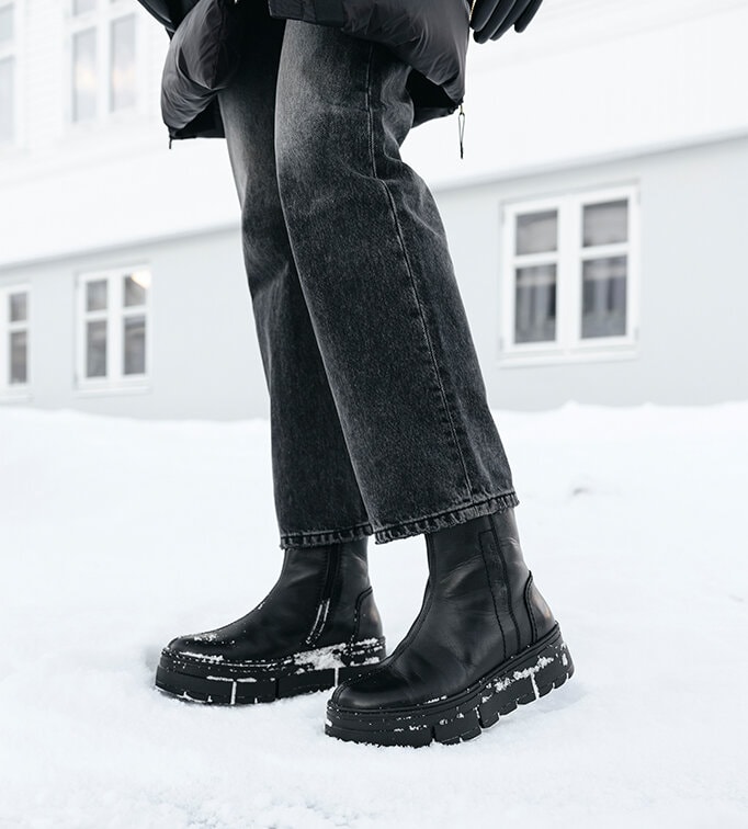 Link to Mount Fiona Curling Boots Spikes