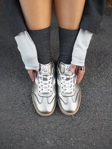 https://www.scorett.se/pub_docs/files/scorett_bpuff_sneakers_v16_ss25.jpg