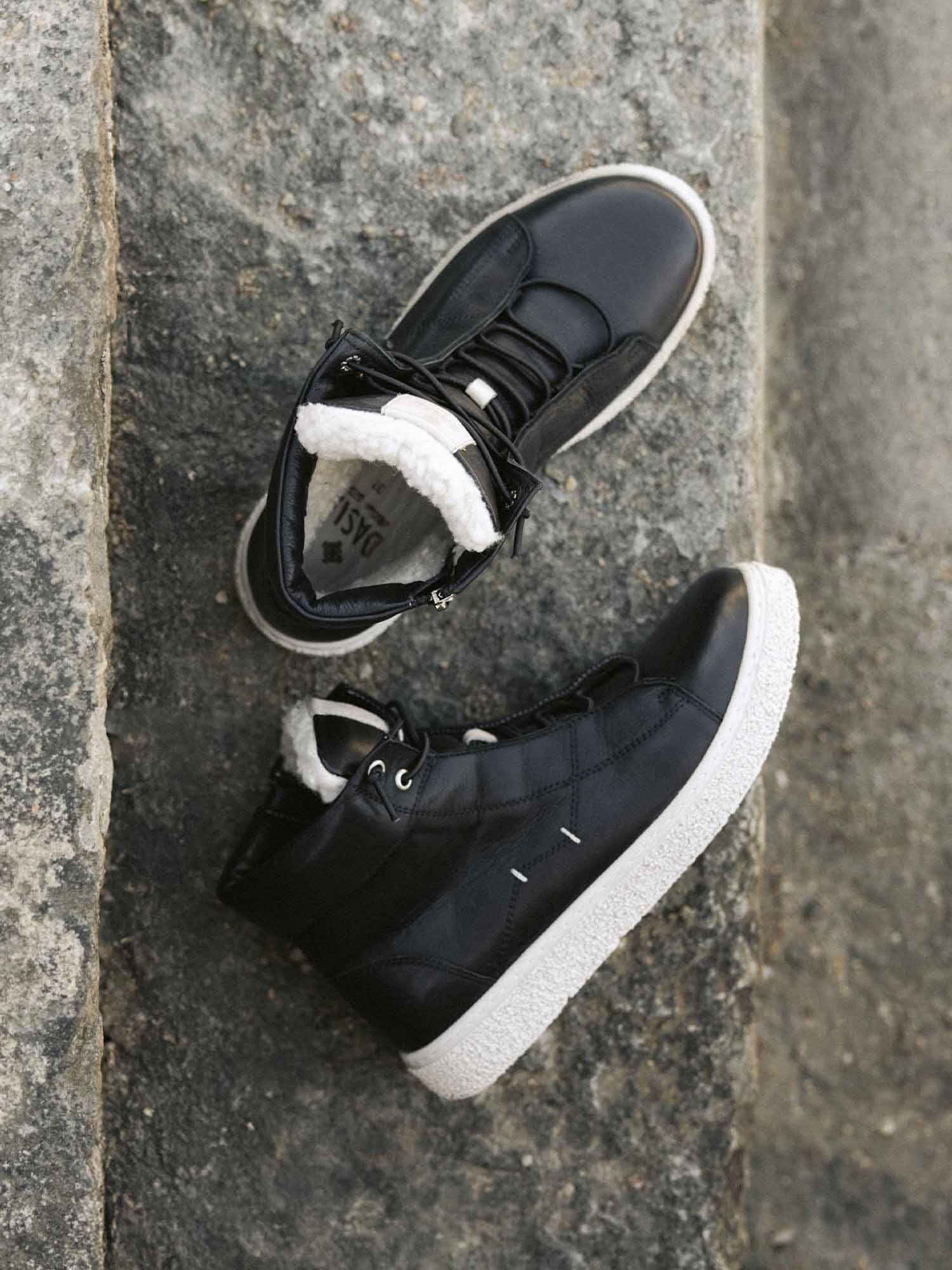https://www.scorett.se/pub_docs/files/scorett_shoes-and-trends_b_dasia-host_01.jpg