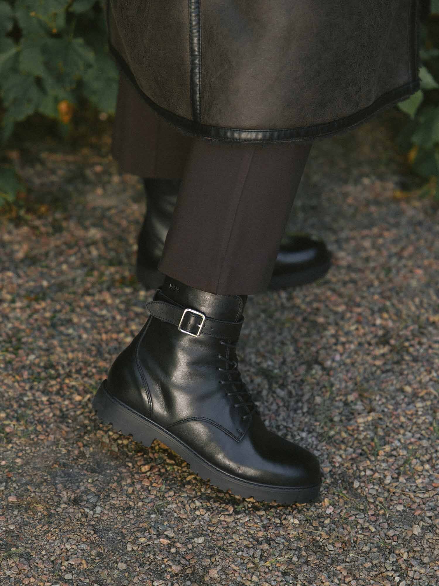 https://www.scorett.se/pub_docs/files/scorett_shoes-and-trends_b_dasia-host_08.jpg