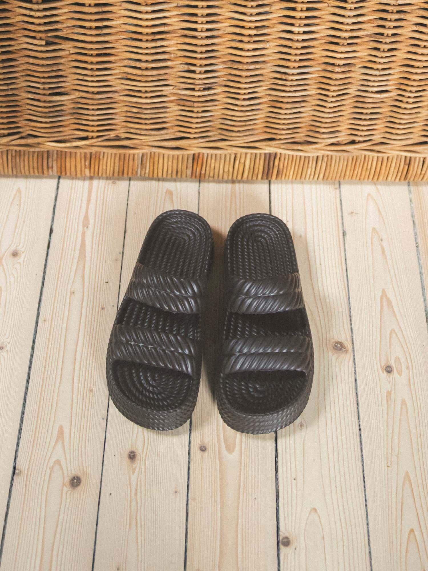 https://www.scorett.se/pub_docs/files/scorett_shoes-and-trends_bruna_b_2025_9.jpg