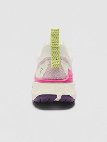 https://www.scorett.se/pub_docs/files/scorett_shoes-and-trends_ecco_ss25_07.jpg