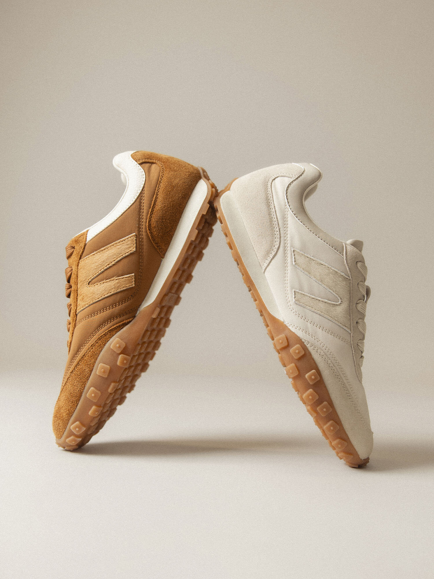 https://www.scorett.se/pub_docs/files/scorett_shoes-and-trends_sneakers_aw25_07.jpg