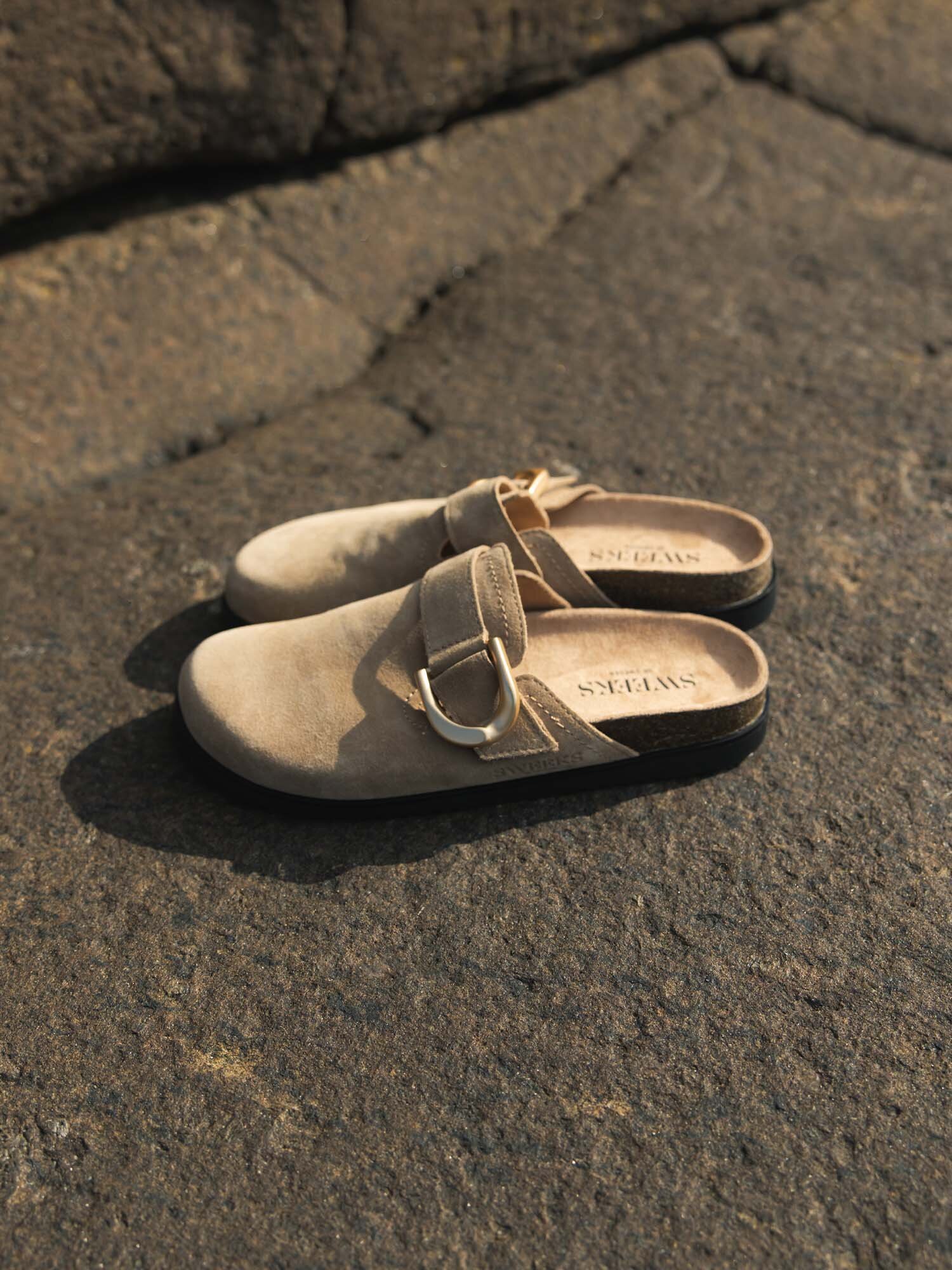 https://www.scorett.se/pub_docs/files/scorett_shoes-and-trends_sweeks-ss25_23.jpg