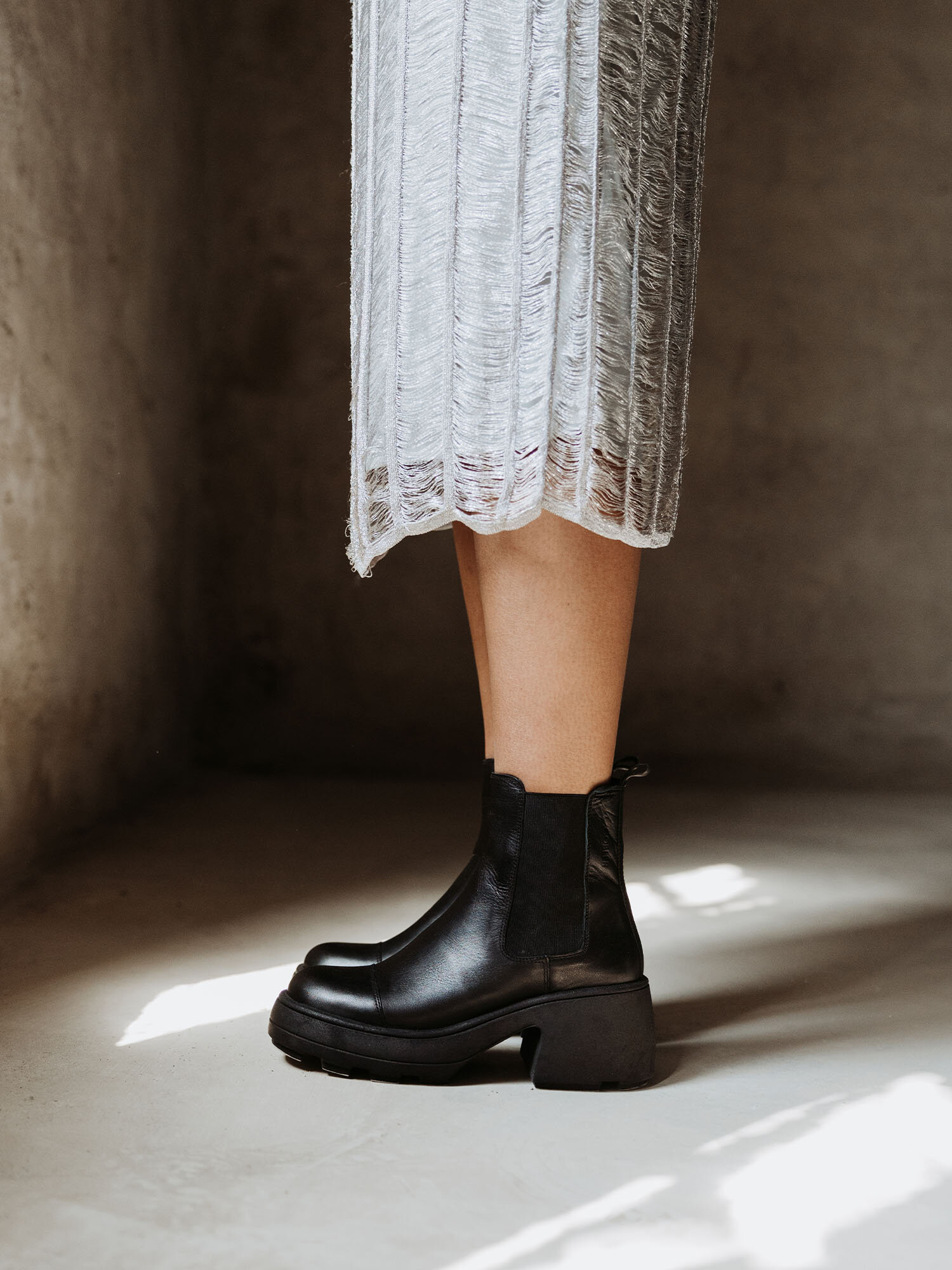 https://www.scorett.se/pub_docs/files/shoes-and-trends_kcobler_aw23_13.jpg