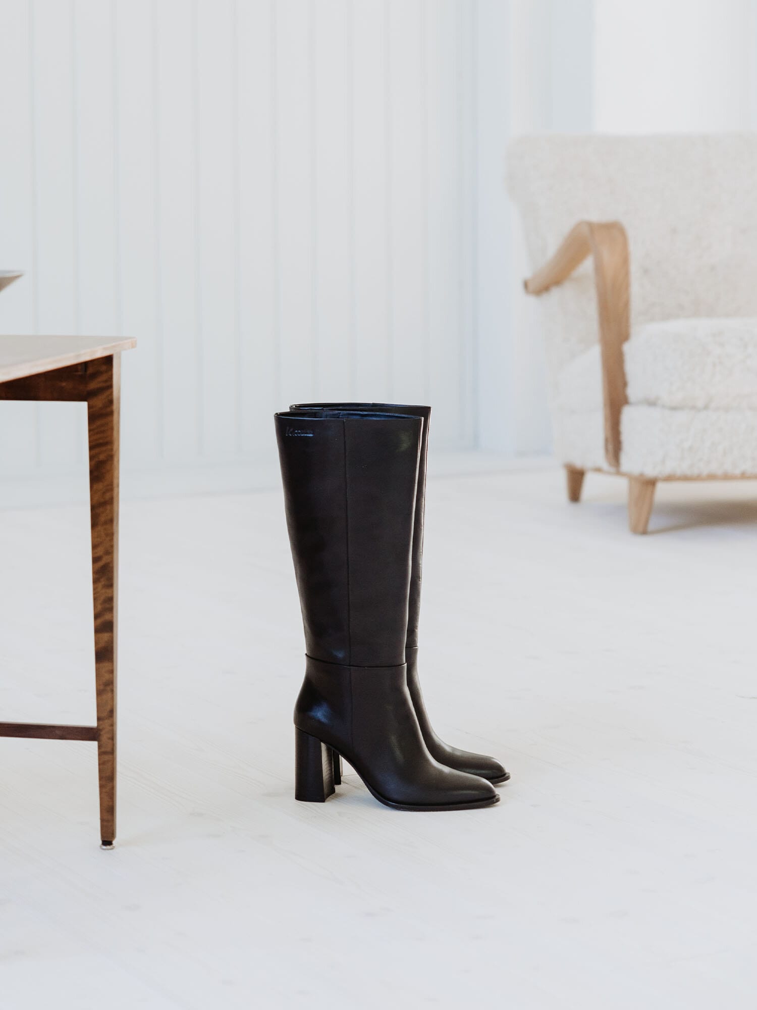 https://www.scorett.se/pub_docs/files/shoes-and-trends_kcobler_aw23_26.jpg