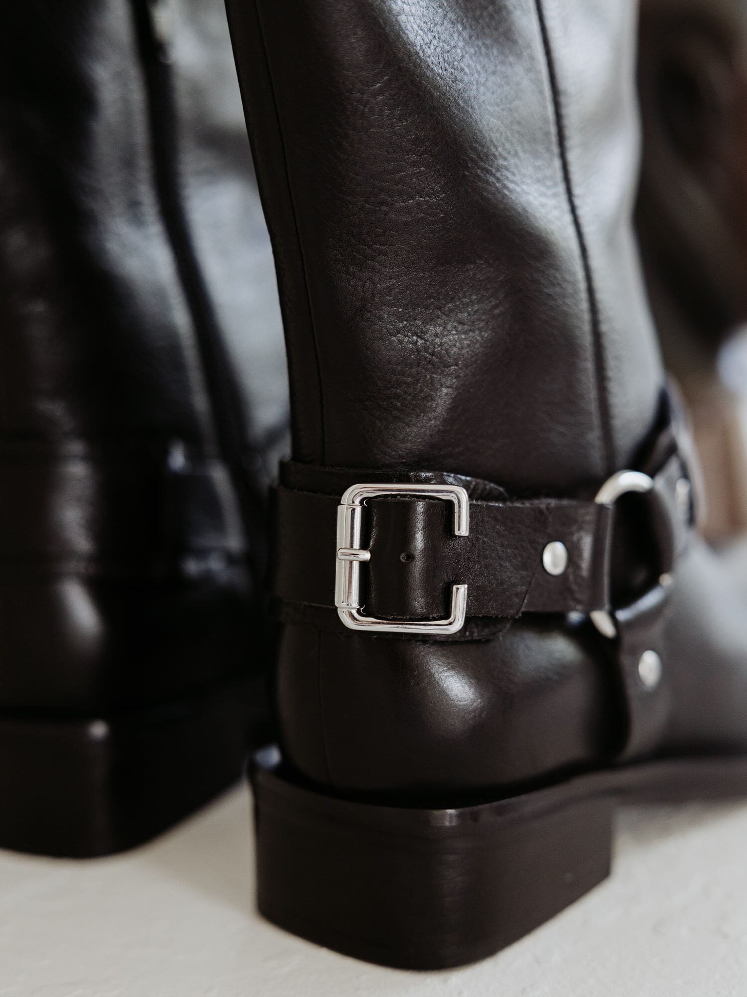 https://www.scorett.se/pub_docs/files/shoes-and-trends_kcobler_aw23_27.jpg