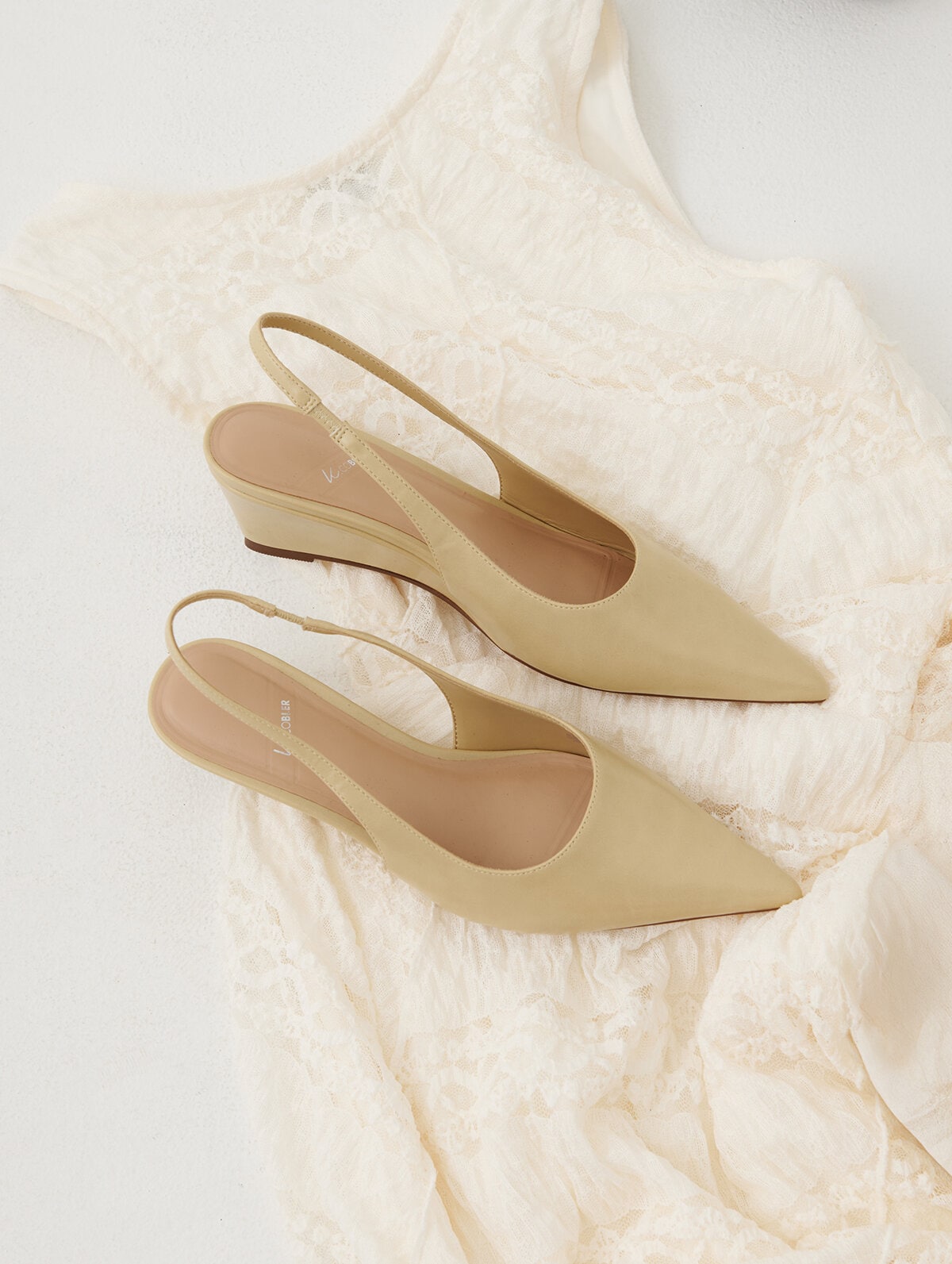 https://www.scorett.se/pub_docs/files/summer_b-puff_kampanj_SLINGBACKS_2603_Oldbury-Kcobler_1200x1593.jpg