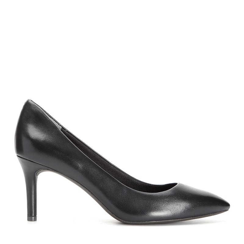 Pointy toe pump