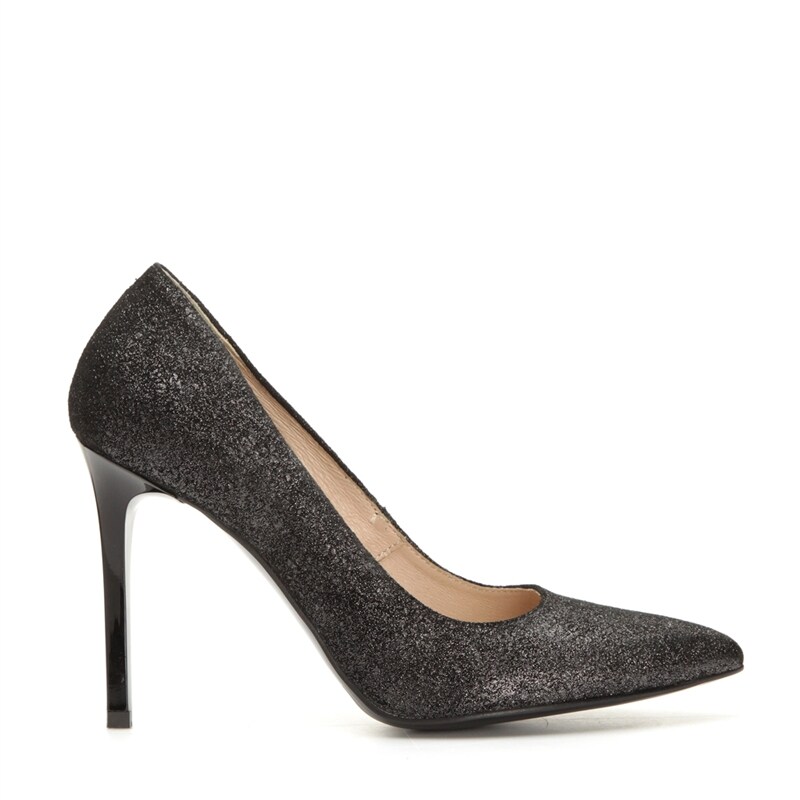 Lucy Pumps