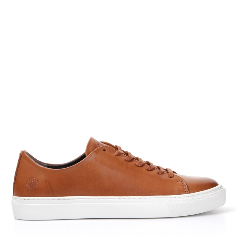 Less Sneakers