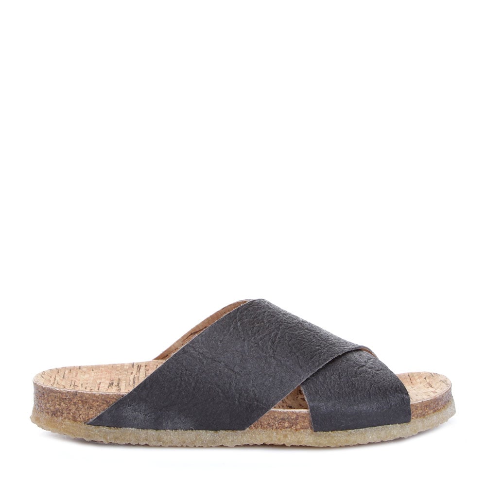  Anna Sandaler Vegan Pinatex