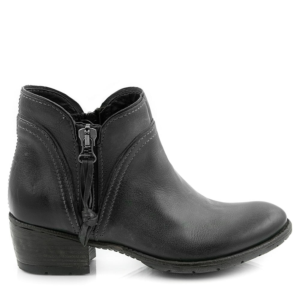 157201 Boots