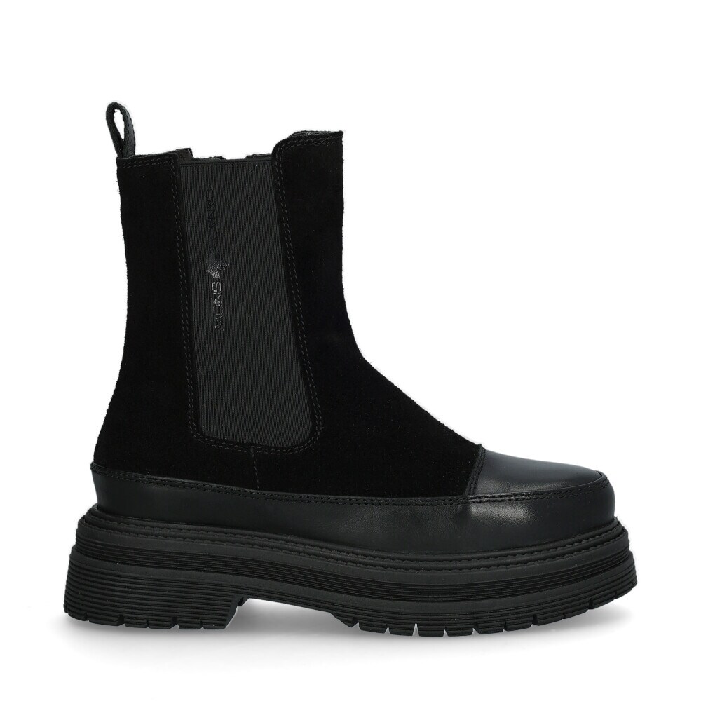 Mount Caia Chelsea Boots