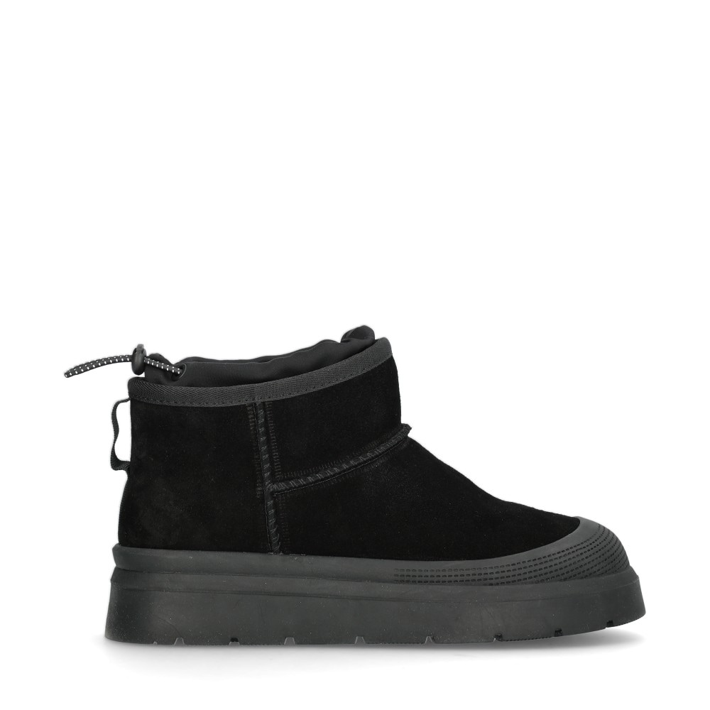 BLiss Chelsea Boots
