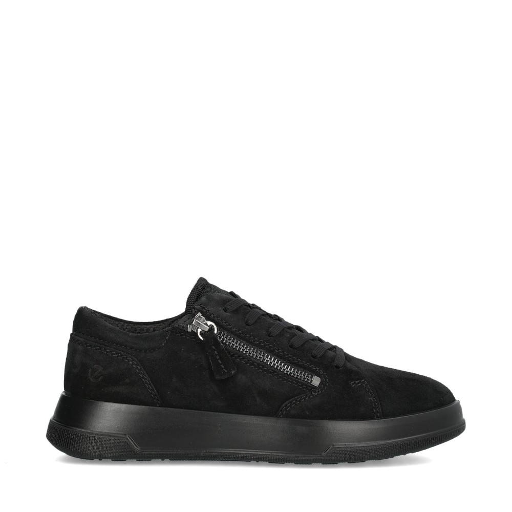Move Sneakers