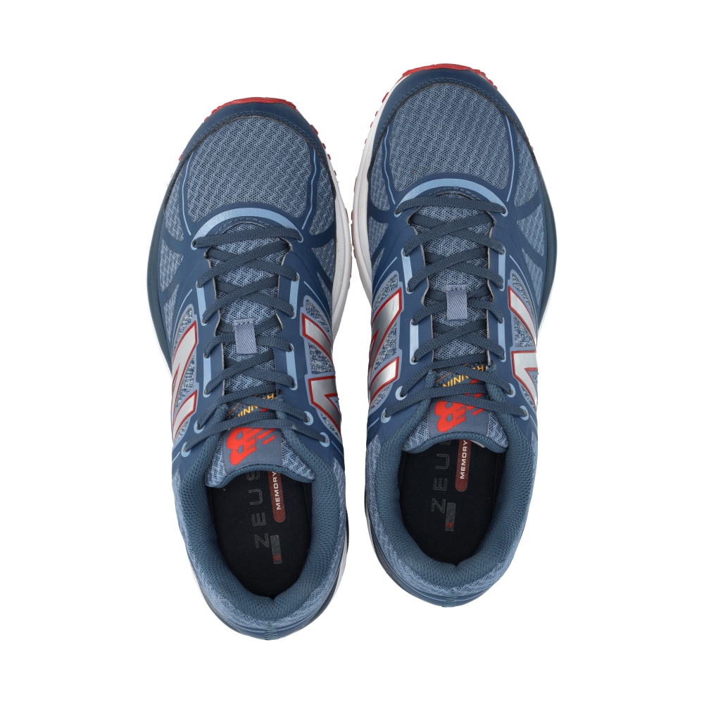 Reuse New Balance Sneakers
