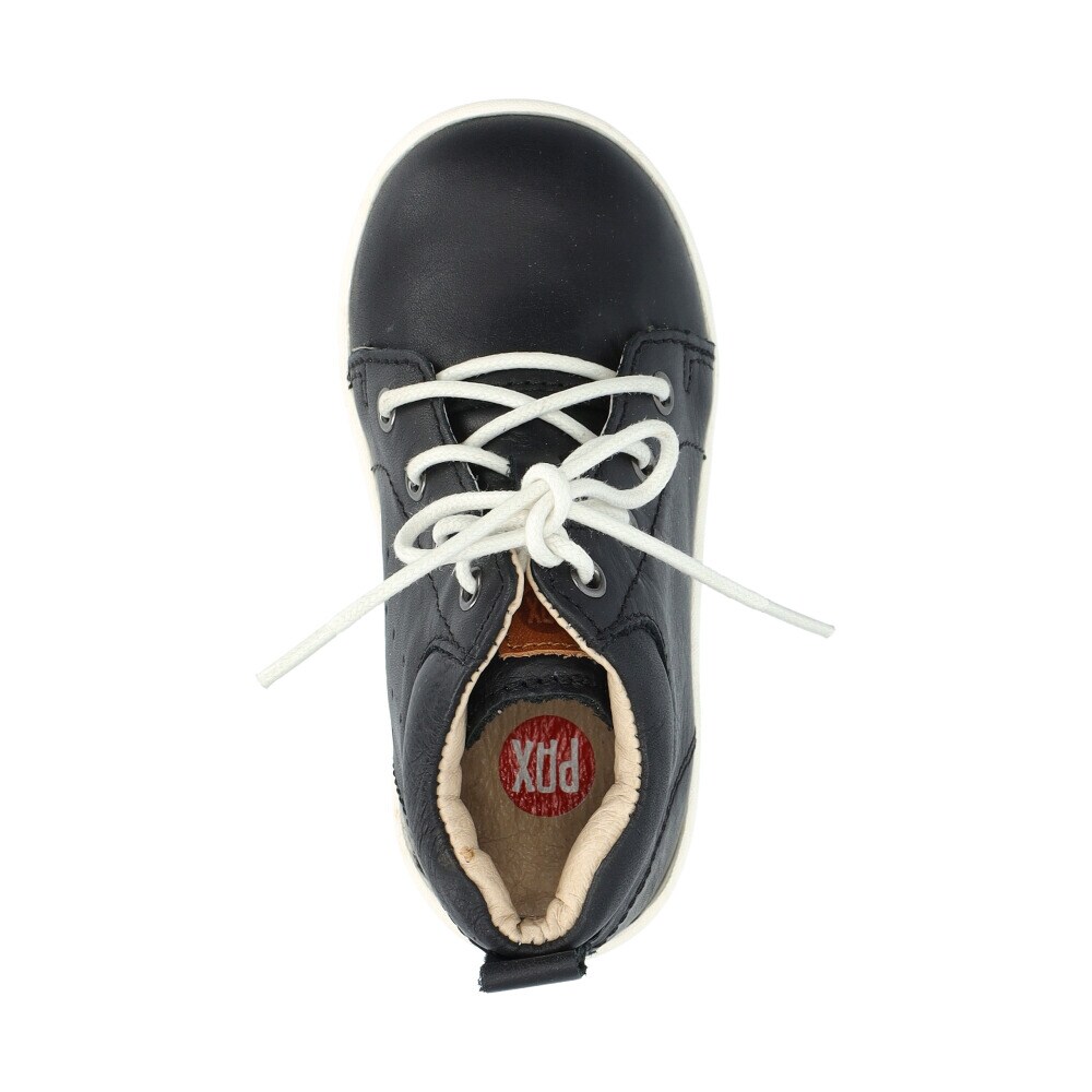 Gram Black Sneakers